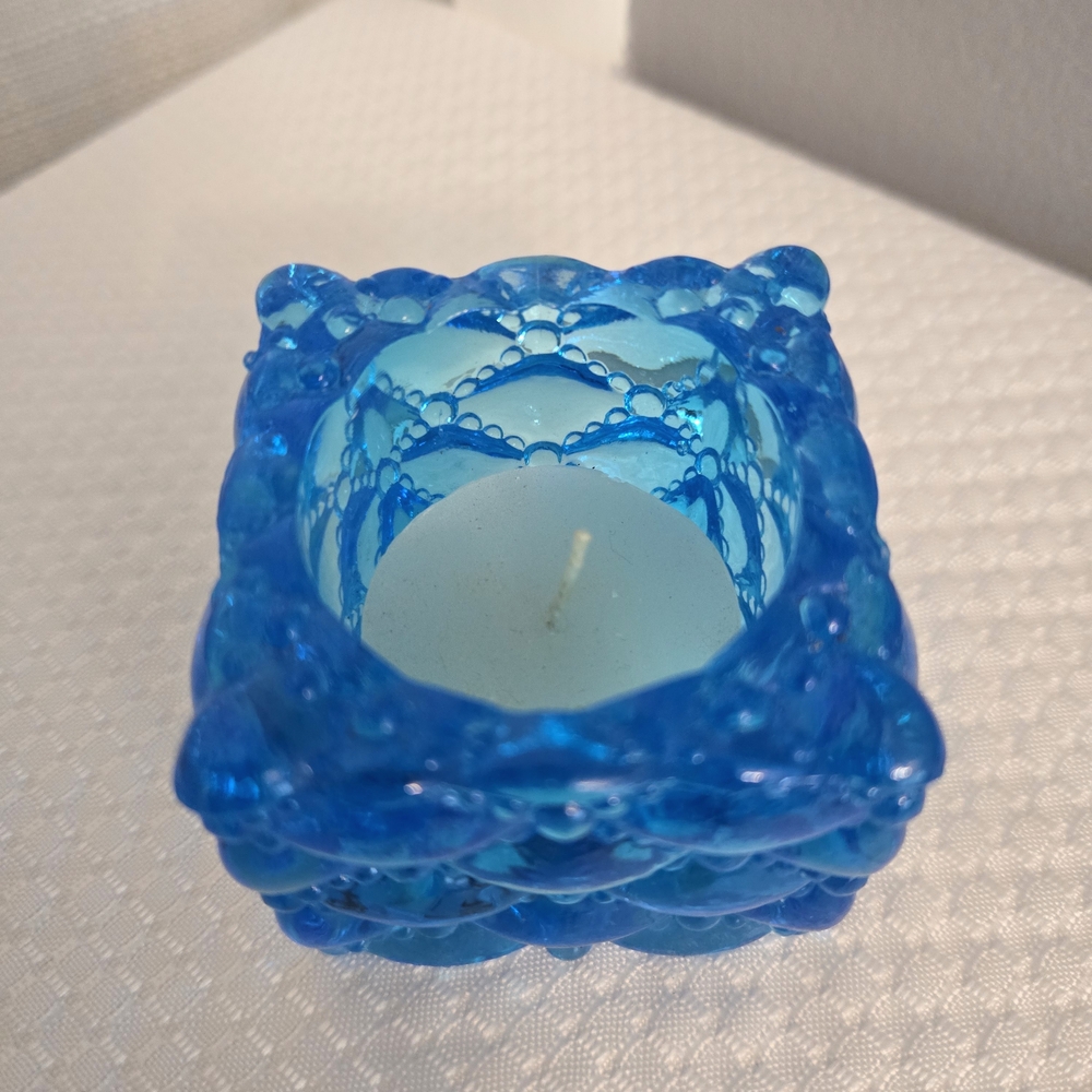 Vtg Blue Art Glass Votive Candle Holder Pillow Quilt Pattern MCM Glows - Picture 2 of 7